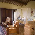 Collepetrucci Apartamento *